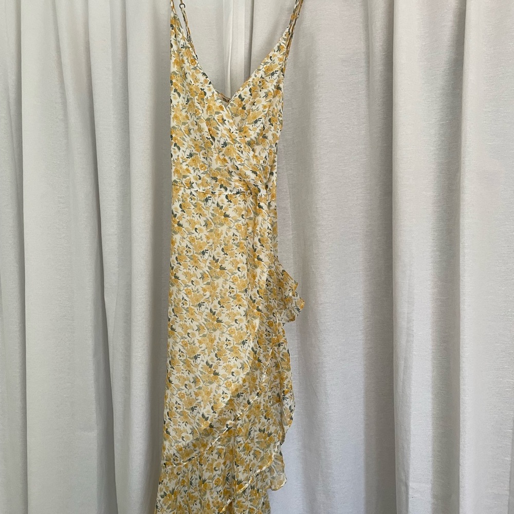 Abercrombie and Fitch yellow and white floral dress